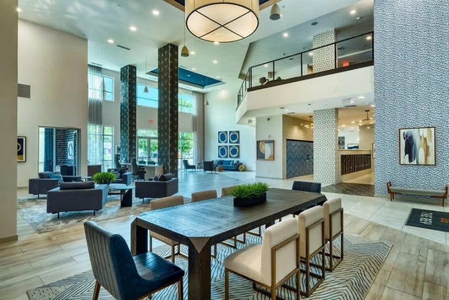 Cozysuites Phx Roro Gym, Pool, Pets, Parking! #10 Lejlighed Phoenix